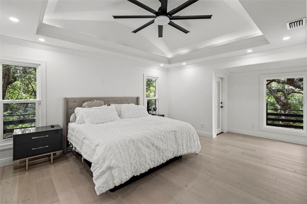 На продажу: $1,999,000 (6 спален, 5 ванн, 3404 Квадратных фут)