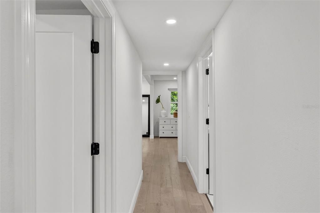 На продажу: $1,999,000 (6 спален, 5 ванн, 3404 Квадратных фут)