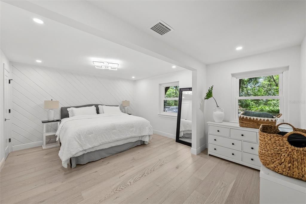 На продажу: $1,999,000 (6 спален, 5 ванн, 3404 Квадратных фут)