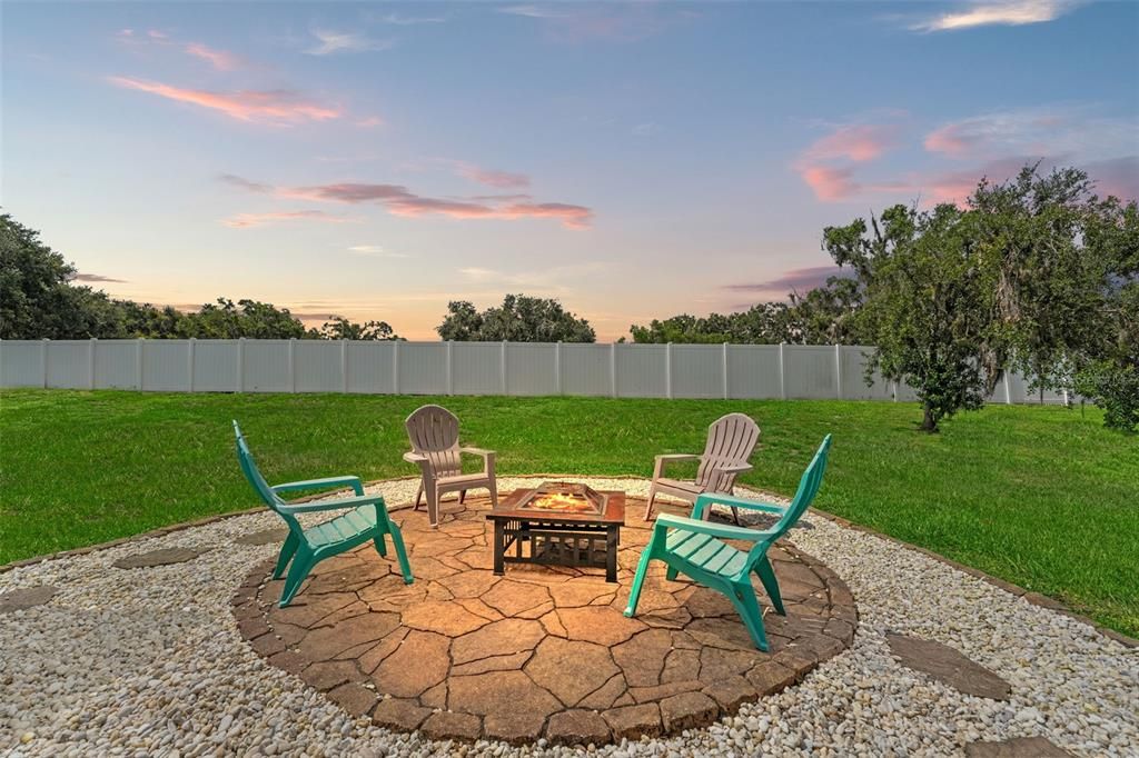 Active With Contract: $435,000 (4 beds, 2 baths, 2426 Square Feet)