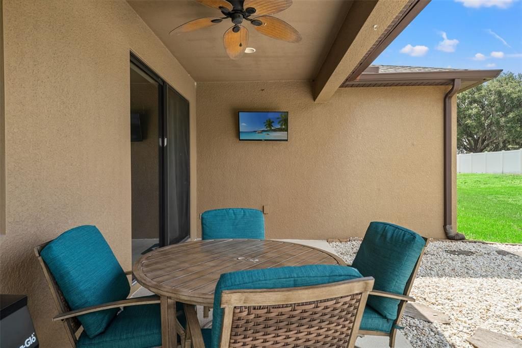 Active With Contract: $435,000 (4 beds, 2 baths, 2426 Square Feet)