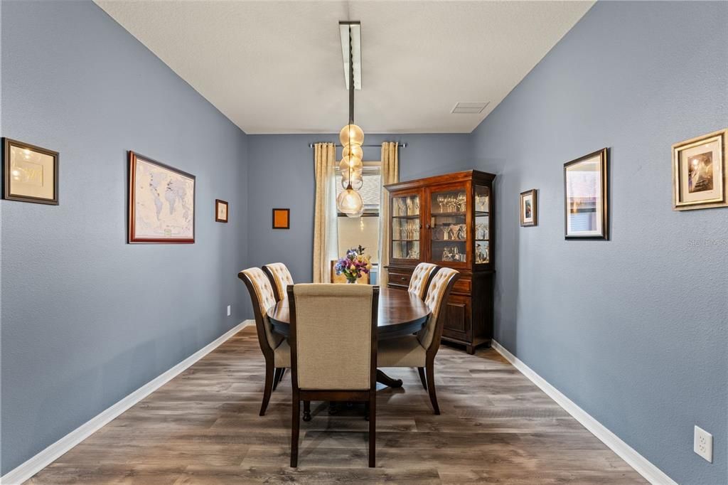 Active With Contract: $435,000 (4 beds, 2 baths, 2426 Square Feet)