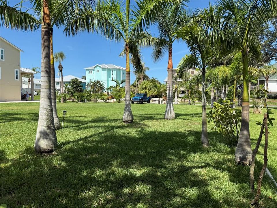 En Venta: $450,000 (0.23 acres)