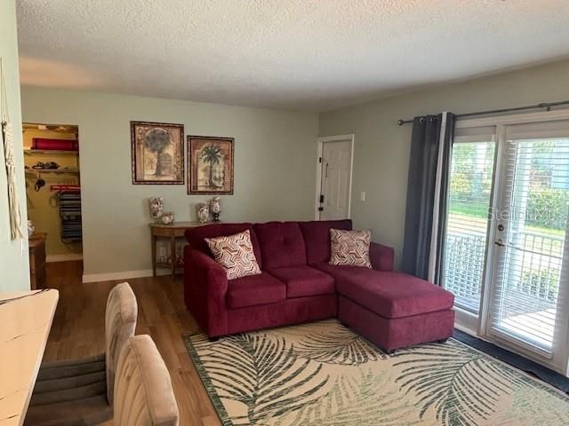 For Sale: $179,999 (2 beds, 1 baths, 791 Square Feet)