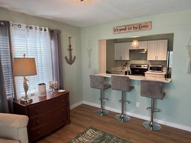 For Sale: $179,999 (2 beds, 1 baths, 791 Square Feet)