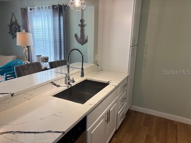 For Sale: $179,999 (2 beds, 1 baths, 791 Square Feet)