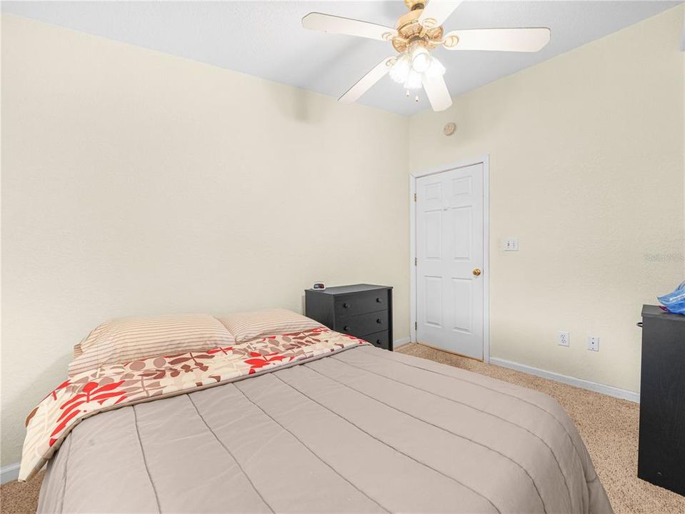 На продажу: $236,500 (2 спален, 2 ванн, 1152 Квадратных фут)