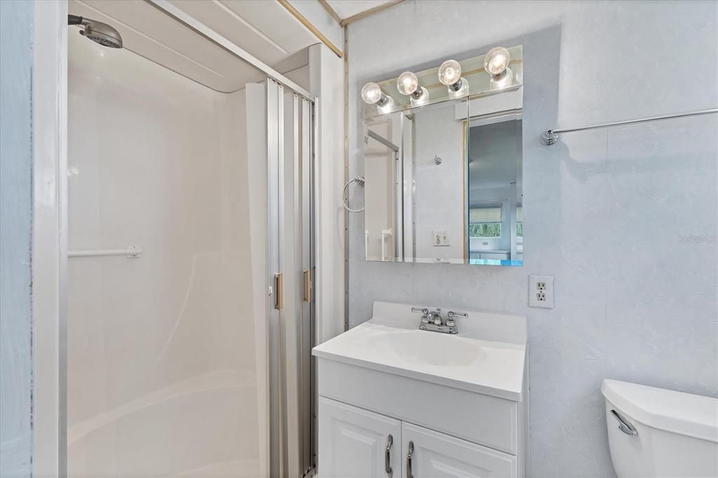 Activo con contrato: $89,500 (2 camas, 2 baños, 1008 Pies cuadrados)