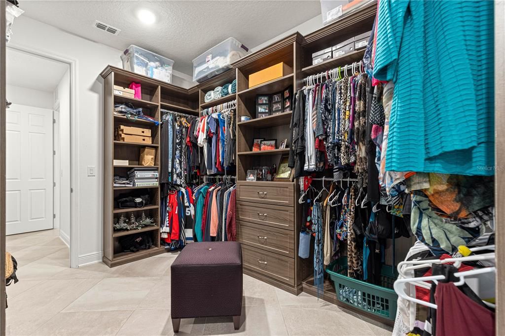 For Sale: $625,000 (3 beds, 3 baths, 2828 Square Feet)