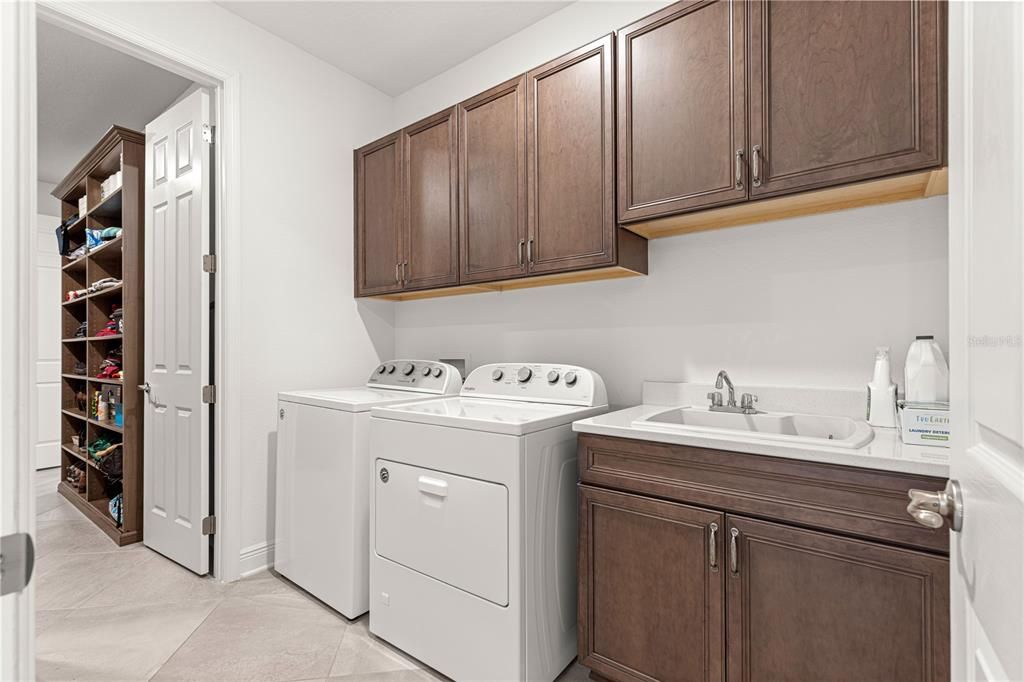 For Sale: $625,000 (3 beds, 3 baths, 2828 Square Feet)