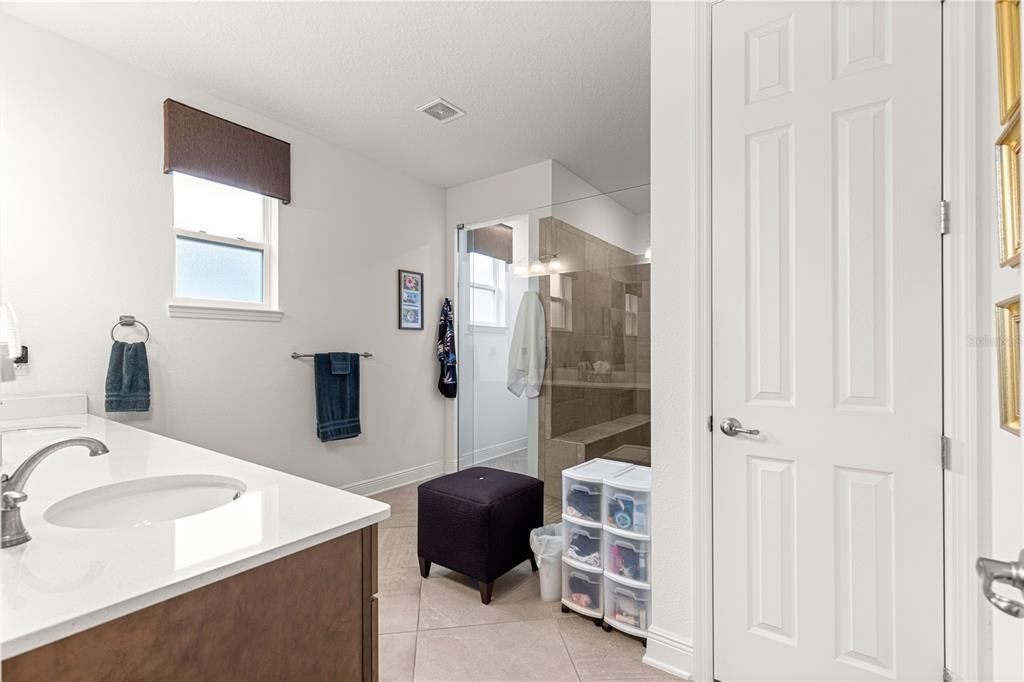 For Sale: $625,000 (3 beds, 3 baths, 2828 Square Feet)