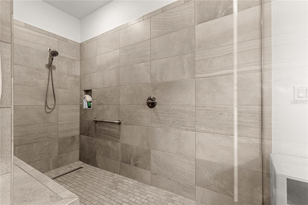 For Sale: $625,000 (3 beds, 3 baths, 2828 Square Feet)