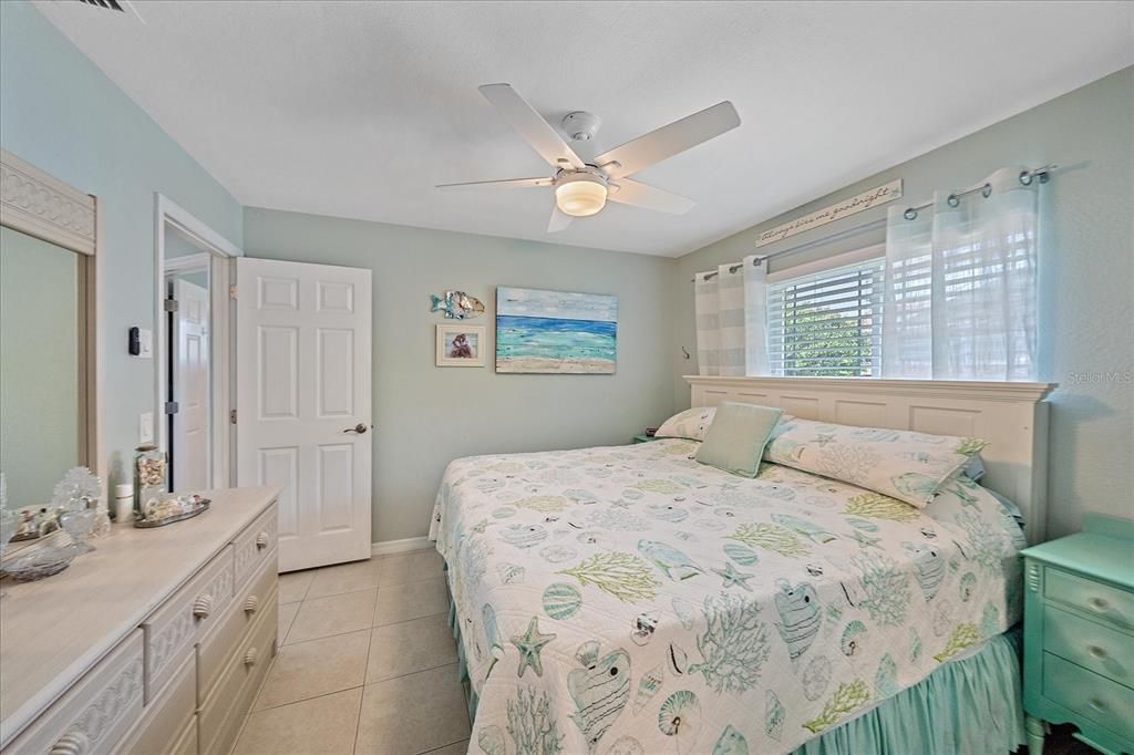 En Venta: $319,000 (2 camas, 2 baños, 930 Pies cuadrados)