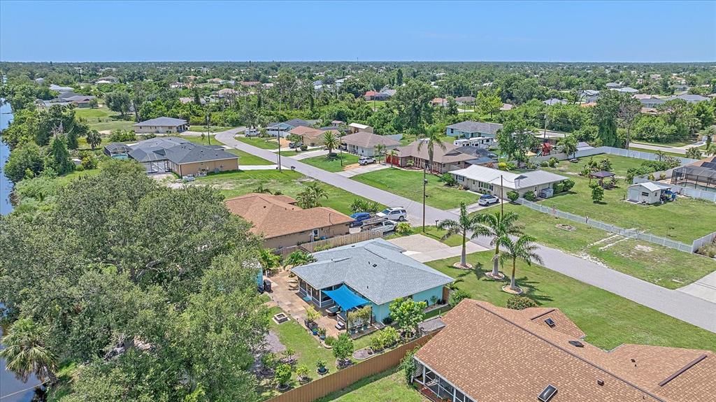 En Venta: $319,000 (2 camas, 2 baños, 930 Pies cuadrados)