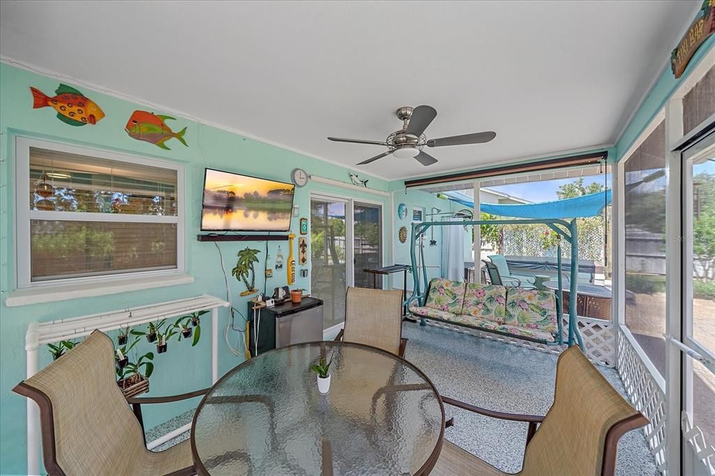 En Venta: $319,000 (2 camas, 2 baños, 930 Pies cuadrados)