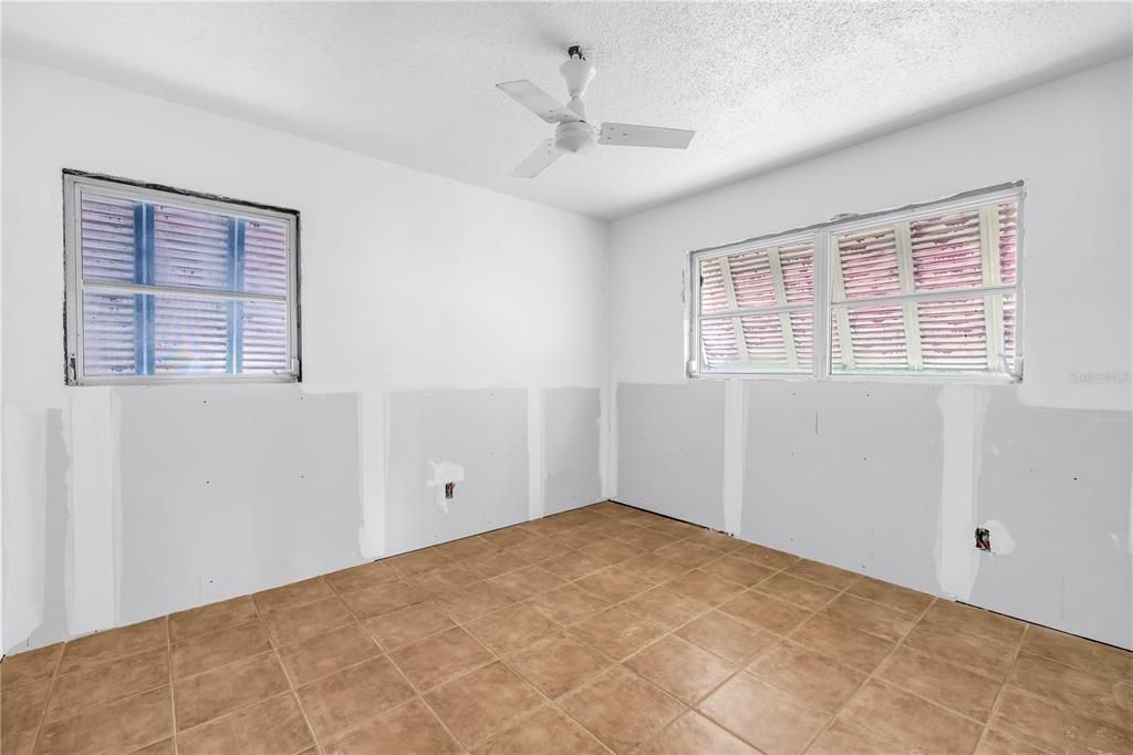 待售: $770,000 (3 贝兹, 2 浴室, 1515 平方英尺)