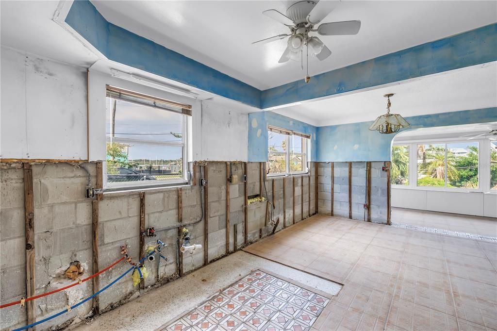 待售: $770,000 (3 贝兹, 2 浴室, 1515 平方英尺)