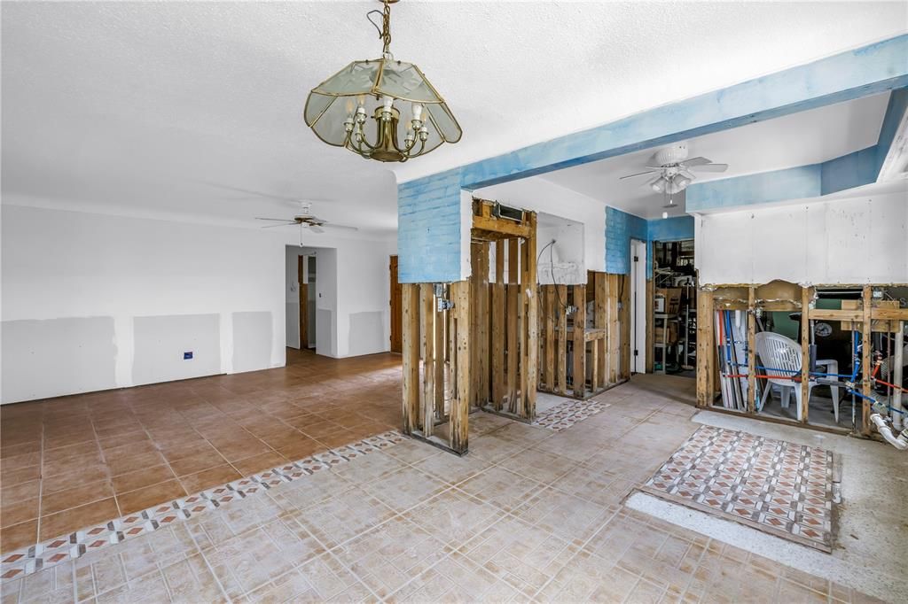 待售: $770,000 (3 贝兹, 2 浴室, 1515 平方英尺)