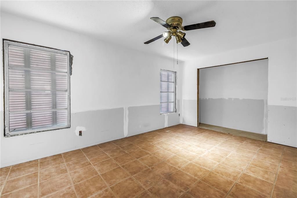 待售: $770,000 (3 贝兹, 2 浴室, 1515 平方英尺)