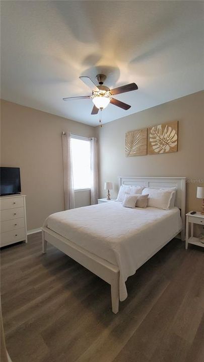 合同活跃: $499,999 (3 贝兹, 2 浴室, 2136 平方英尺)