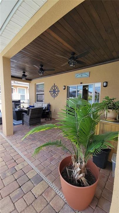 合同活跃: $499,999 (3 贝兹, 2 浴室, 2136 平方英尺)