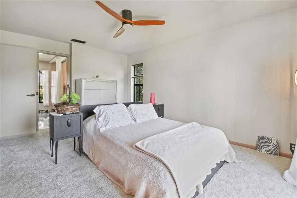 For Sale: $425,000 (3 beds, 2 baths, 1647 Square Feet)