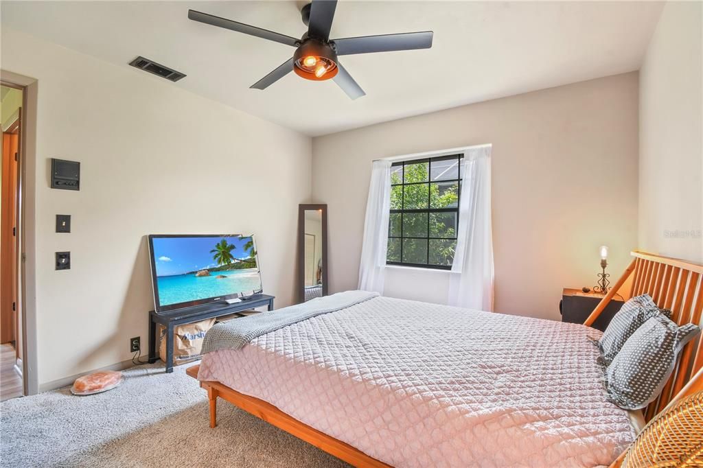 For Sale: $425,000 (3 beds, 2 baths, 1647 Square Feet)