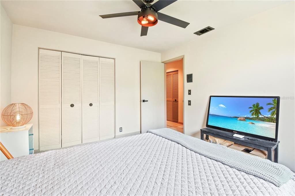 For Sale: $425,000 (3 beds, 2 baths, 1647 Square Feet)