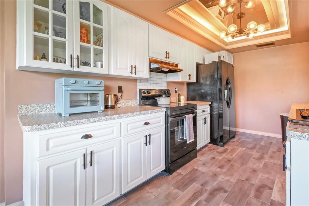 For Sale: $425,000 (3 beds, 2 baths, 1647 Square Feet)