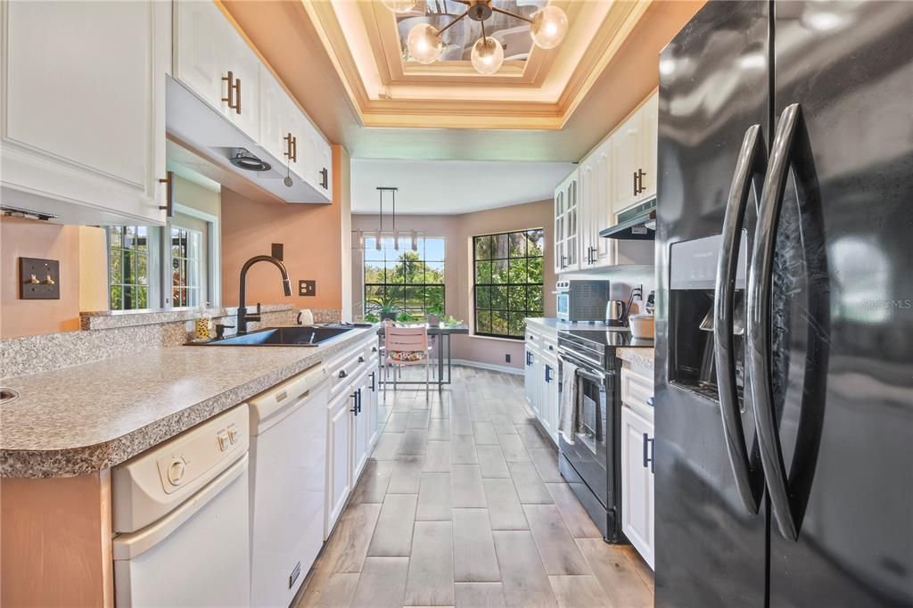 For Sale: $425,000 (3 beds, 2 baths, 1647 Square Feet)