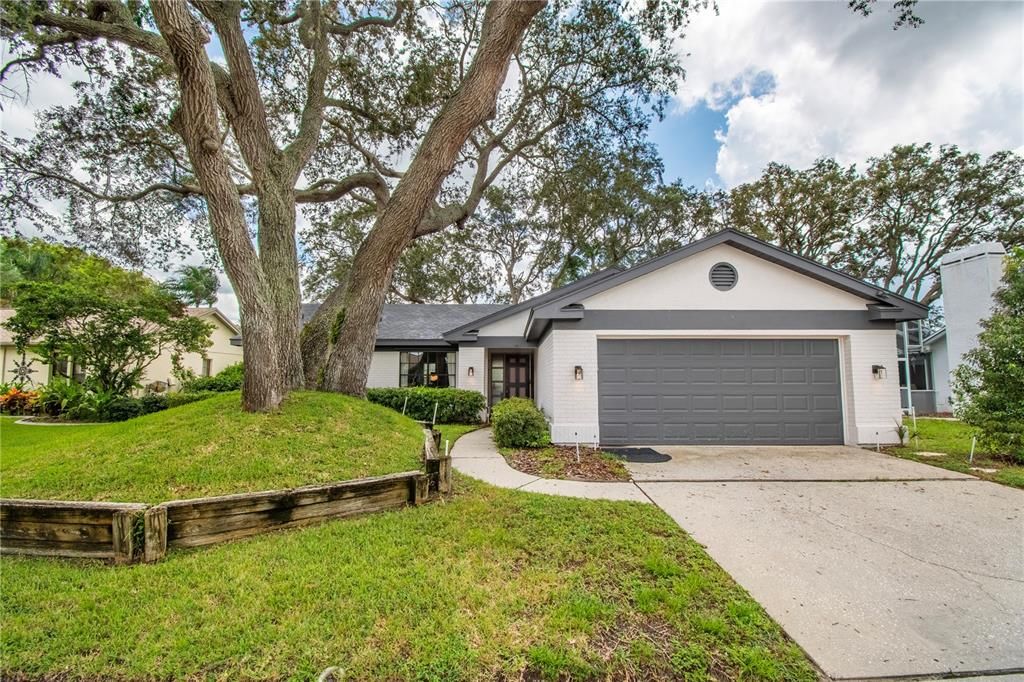 For Sale: $425,000 (3 beds, 2 baths, 1647 Square Feet)