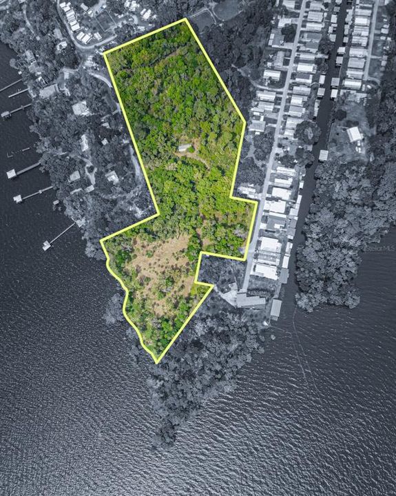 На продажу: $599,995 (12.32 acres)