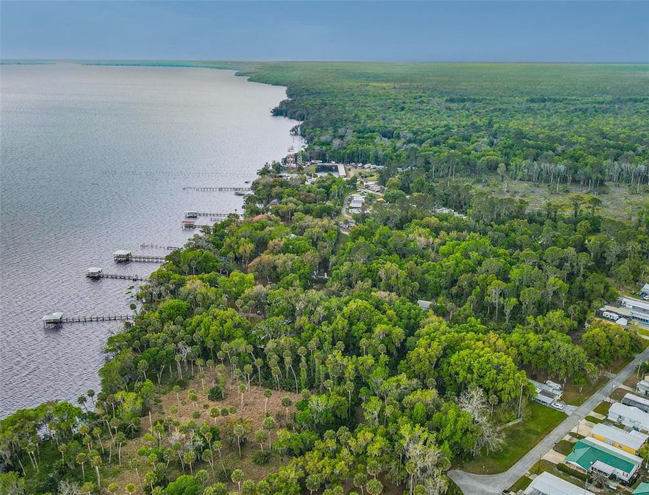 На продажу: $599,995 (12.32 acres)