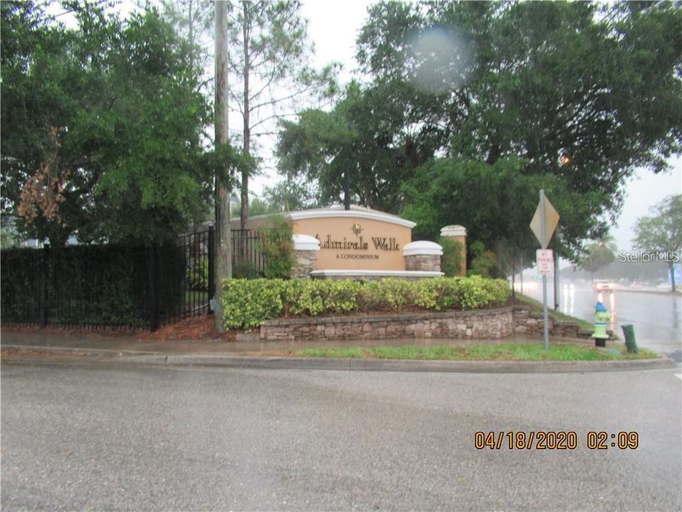 Под контрактом: $219,900 (2 спален, 2 ванн, 1112 Квадратных фут)