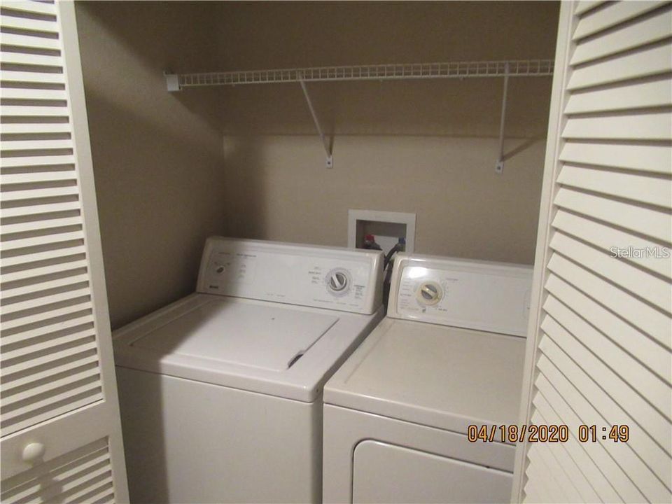 Под контрактом: $219,900 (2 спален, 2 ванн, 1112 Квадратных фут)