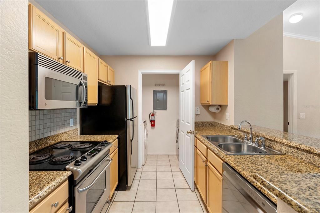 For Sale: $210,000 (3 beds, 2 baths, 1168 Square Feet)