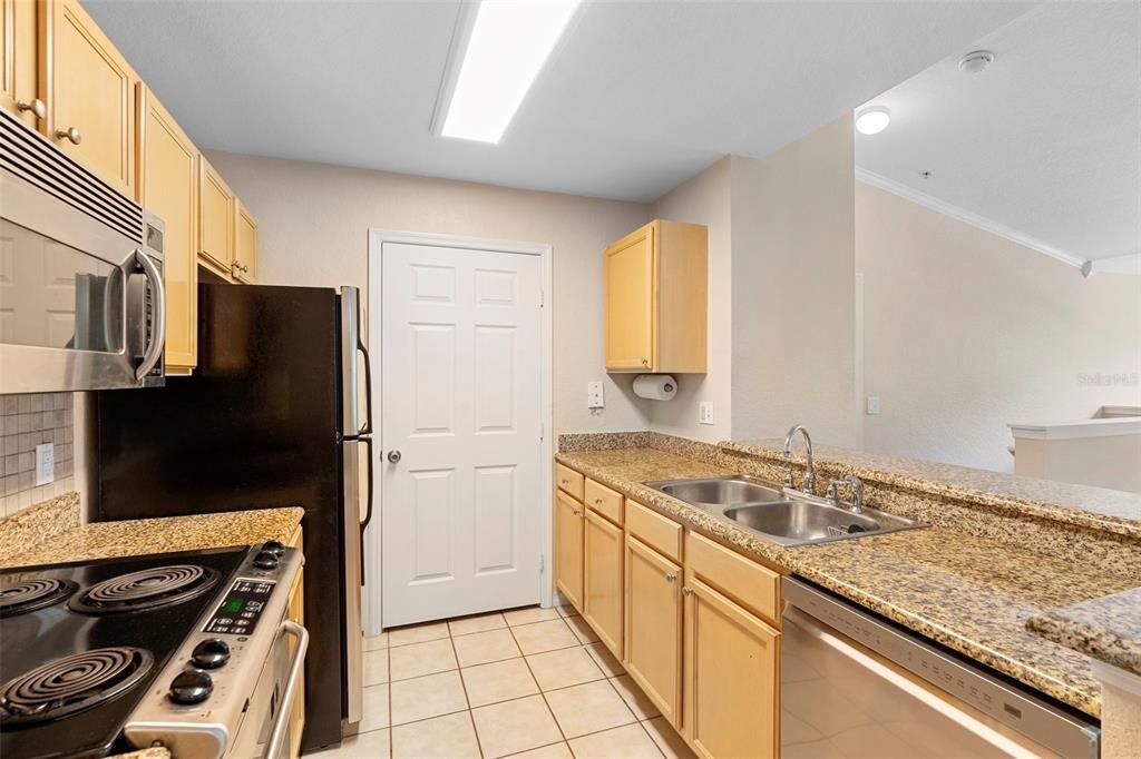 For Sale: $210,000 (3 beds, 2 baths, 1168 Square Feet)