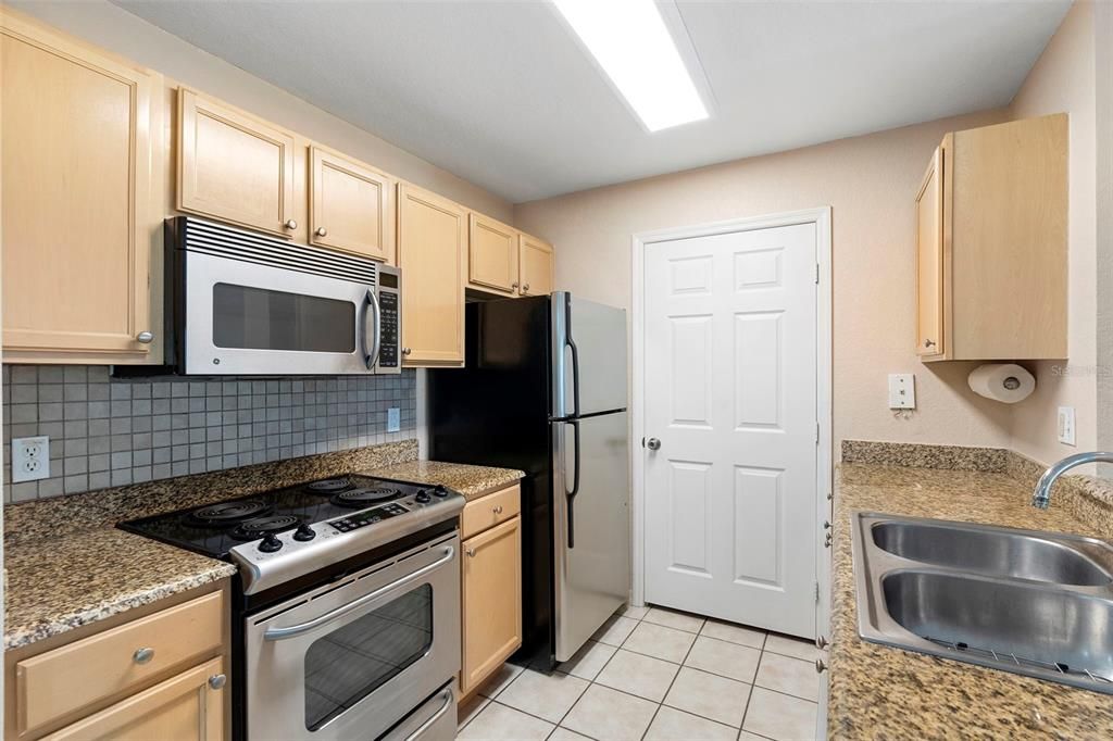 For Sale: $210,000 (3 beds, 2 baths, 1168 Square Feet)