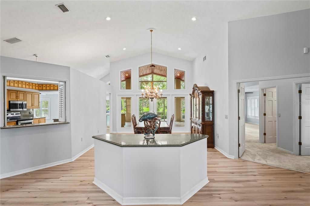 For Sale: $748,500 (3 beds, 2 baths, 2646 Square Feet)