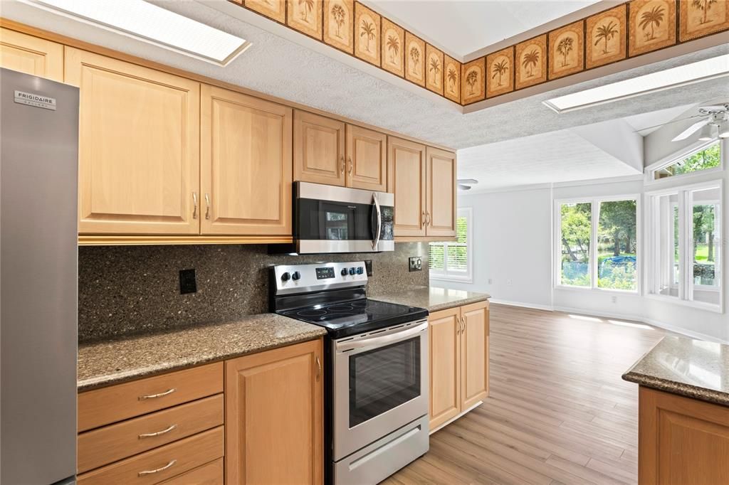 For Sale: $748,500 (3 beds, 2 baths, 2646 Square Feet)