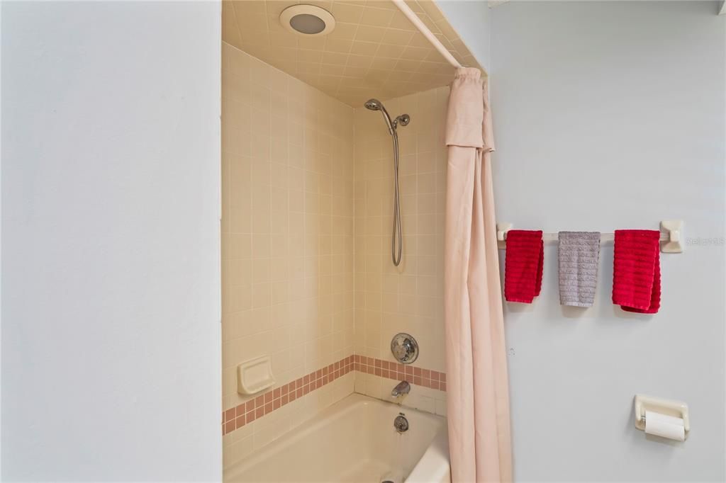 For Sale: $748,500 (3 beds, 2 baths, 2646 Square Feet)