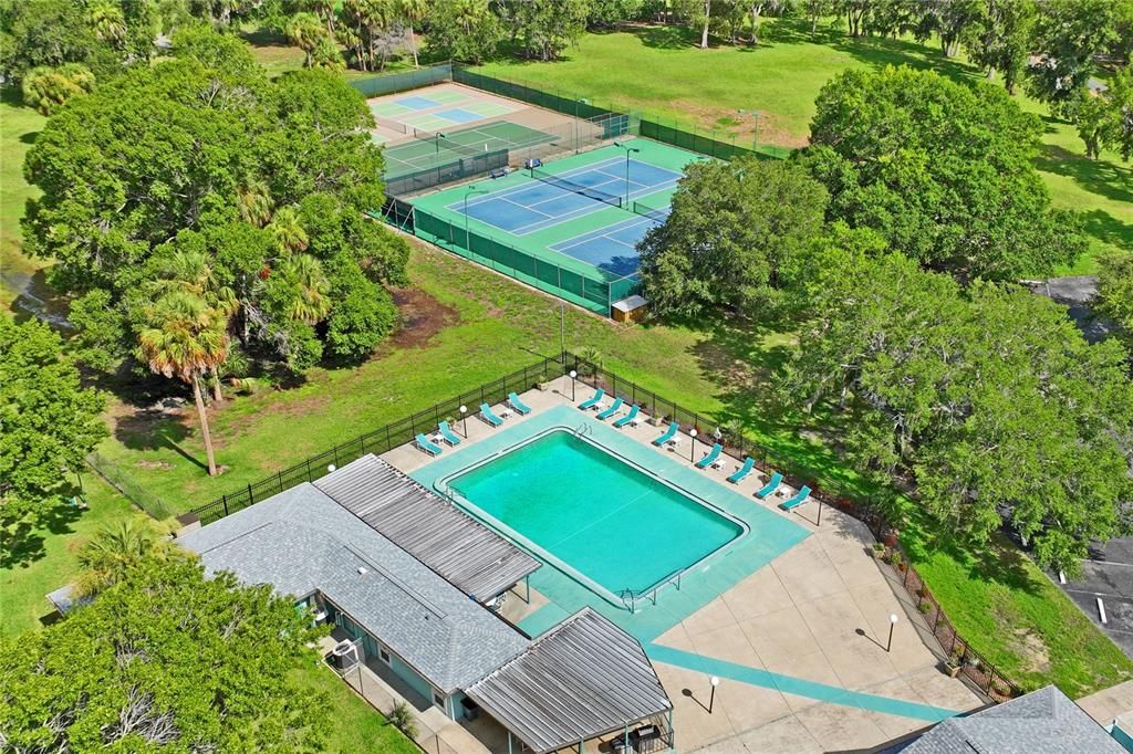 For Sale: $748,500 (3 beds, 2 baths, 2646 Square Feet)