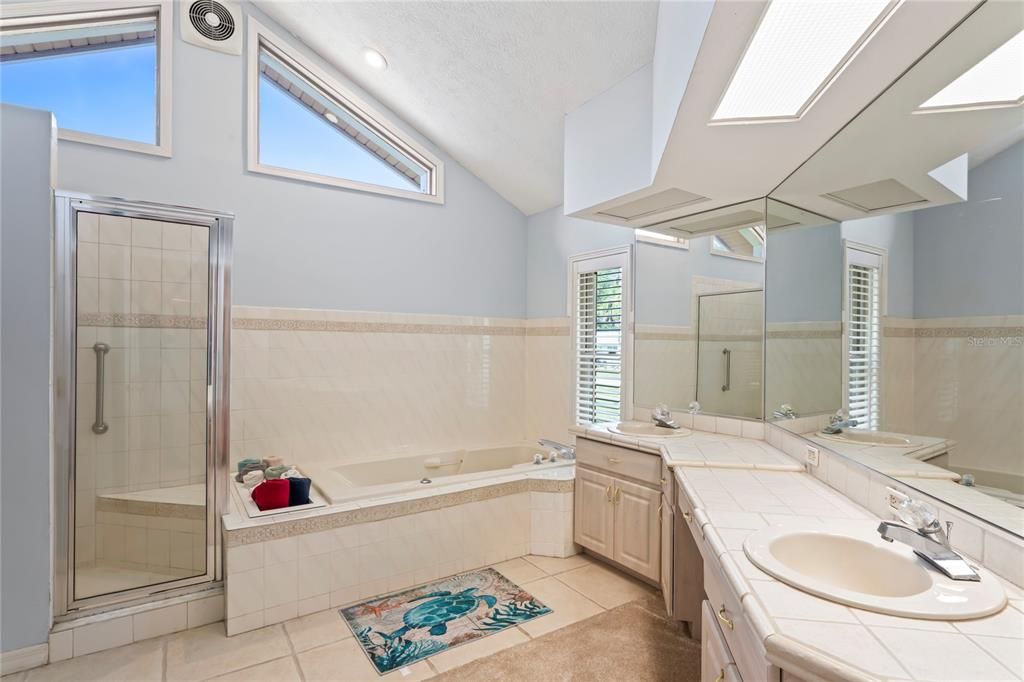 For Sale: $748,500 (3 beds, 2 baths, 2646 Square Feet)