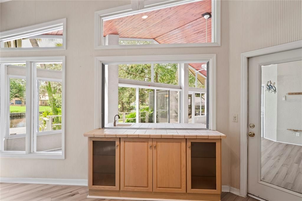 For Sale: $748,500 (3 beds, 2 baths, 2646 Square Feet)