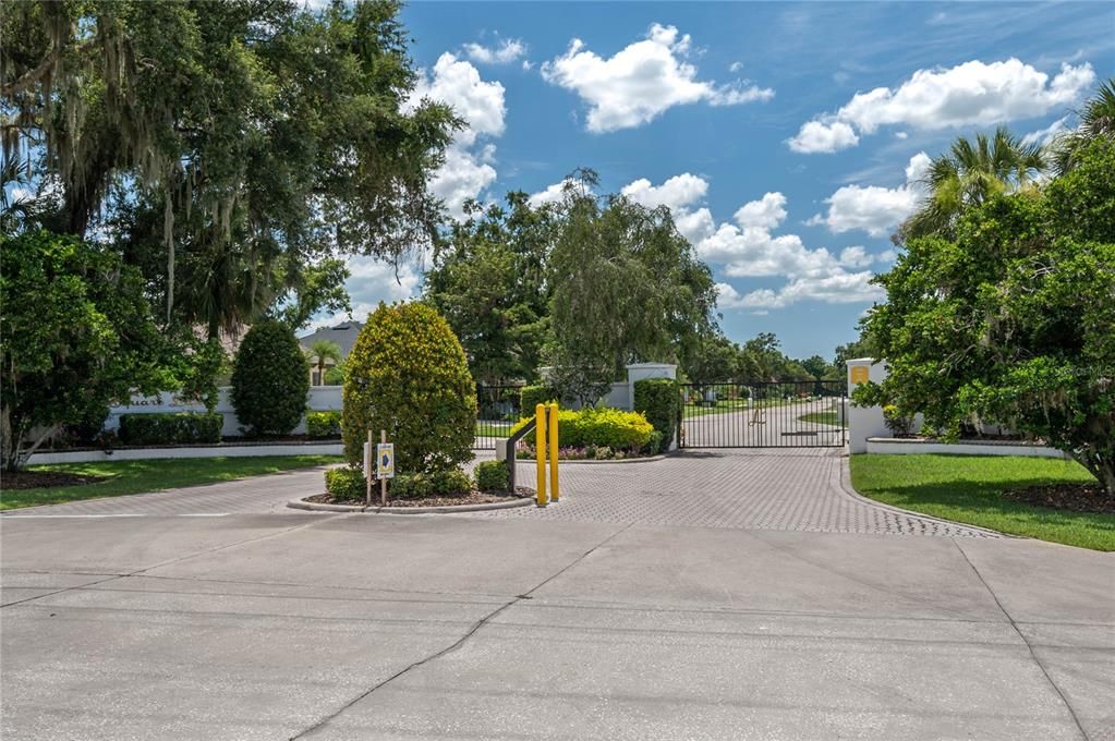 Под контрактом: $559,000 (4 спален, 3 ванн, 2716 Квадратных фут)