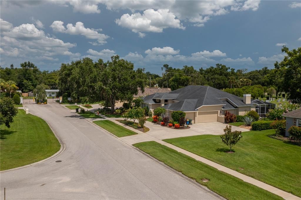 Под контрактом: $559,000 (4 спален, 3 ванн, 2716 Квадратных фут)