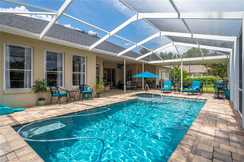 Под контрактом: $559,000 (4 спален, 3 ванн, 2716 Квадратных фут)