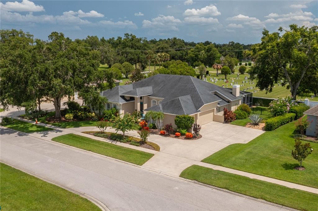 Под контрактом: $559,000 (4 спален, 3 ванн, 2716 Квадратных фут)