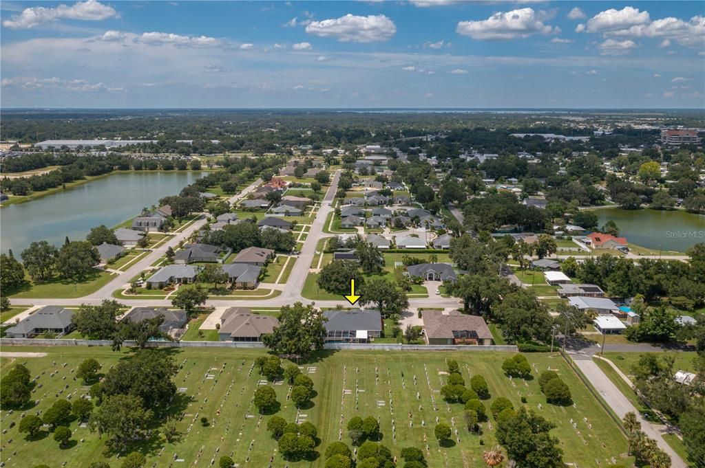 Под контрактом: $559,000 (4 спален, 3 ванн, 2716 Квадратных фут)