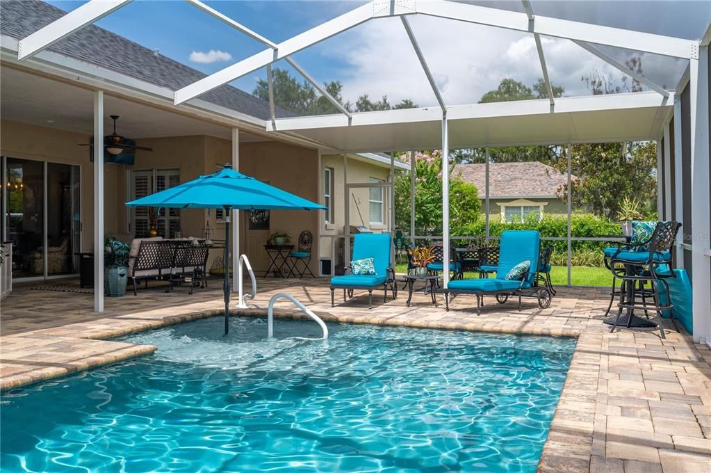 Под контрактом: $559,000 (4 спален, 3 ванн, 2716 Квадратных фут)